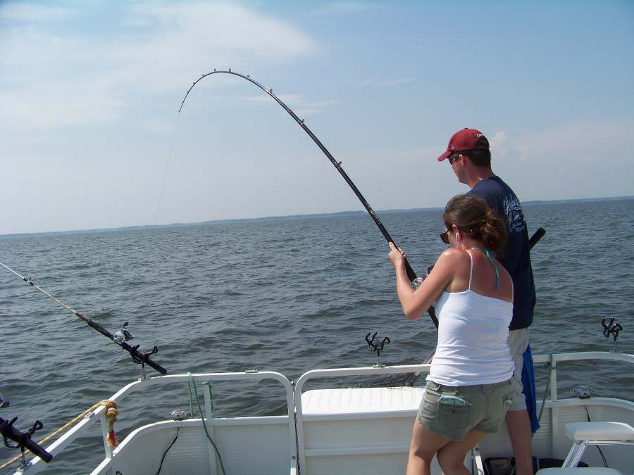 David waits on Amber to bring another one to the net.
6-1-08