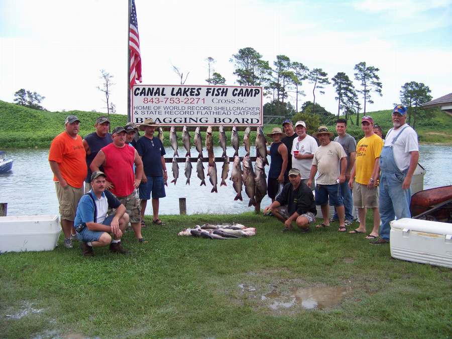 WE HAD 4 BOATS FISHING TODAY ON THE LOWER LAKE AND HERE ARE SOME OF THE 50+ FISH THAT WERE LANDED ON 8-31-08.