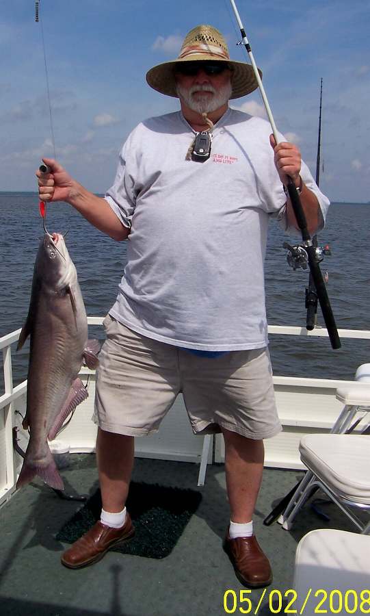 BIG DAN WITH THE BIGGEST OF 13 FISH ON DAY 1.
5-2-08