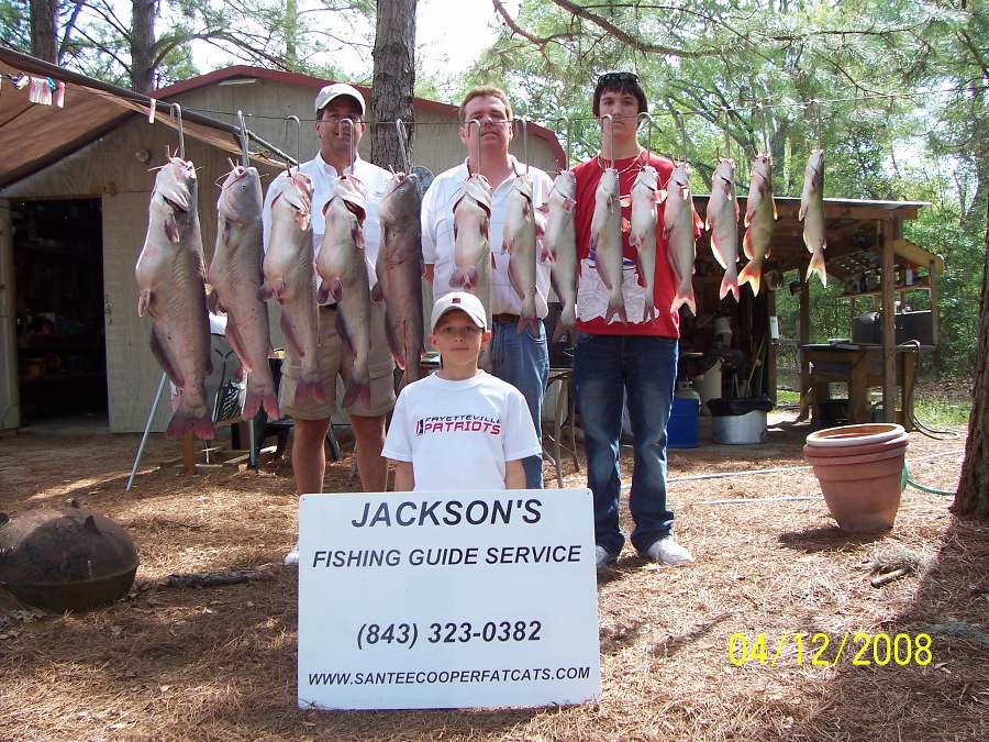 JOHN MCKINNEY AND CREW ALMOST FILLED THE BOX IN AN HOUR AND A HALF!
4-12-08