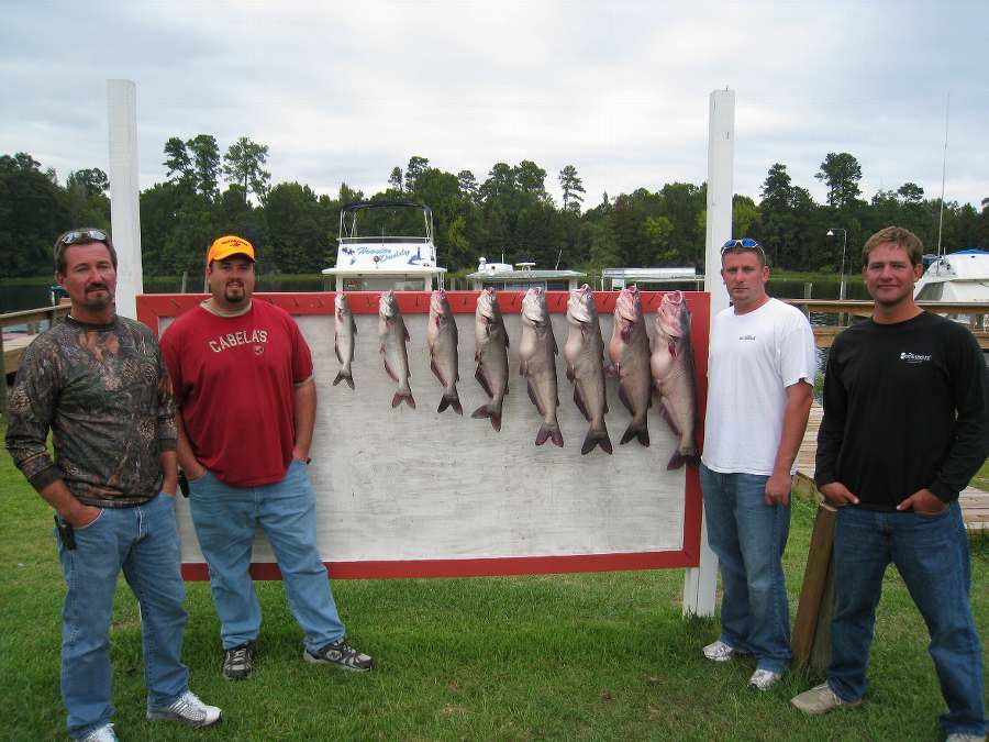 Robert Johnson and friends battled 20+mph NE winds and still managed to catch a good mess of cats!
Big fish was 17+lbs.  9-20-08